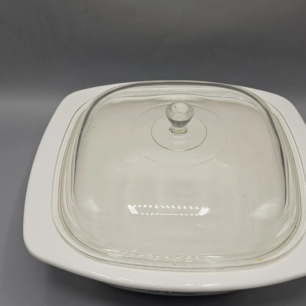 Vintage 4 Quart Corning Ware Dutch Oven Cornflower Blue W Lid  P-34-B Made USA